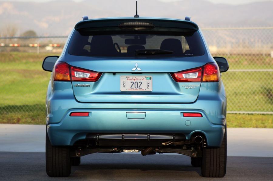  Mitsubishi Outlander Sport SE AWC 2011 года  (фото 5 из 48)